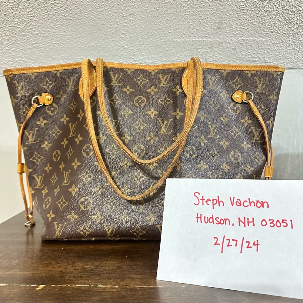 Louis Vuitton Neverfull MM Tote Cherry Interior